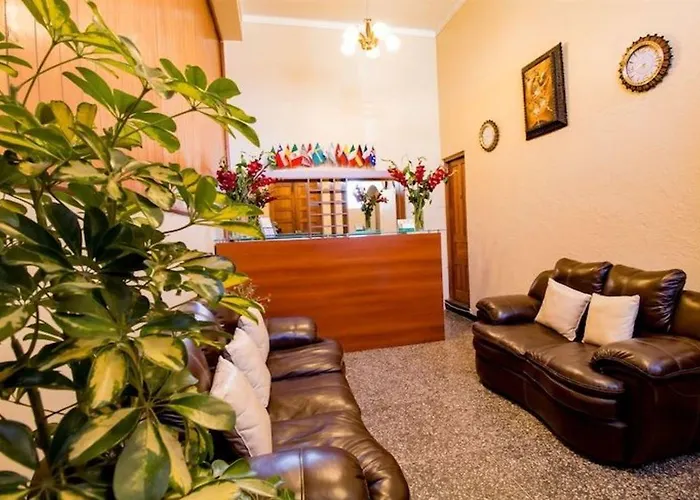 Hotel House 2*