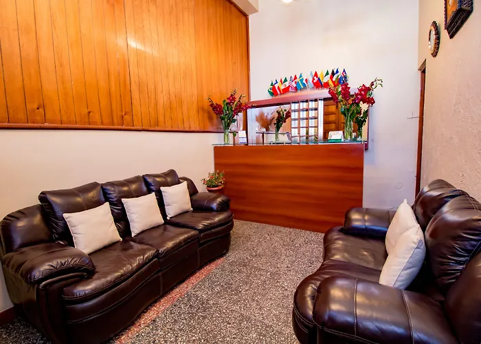 Hotel House 2*